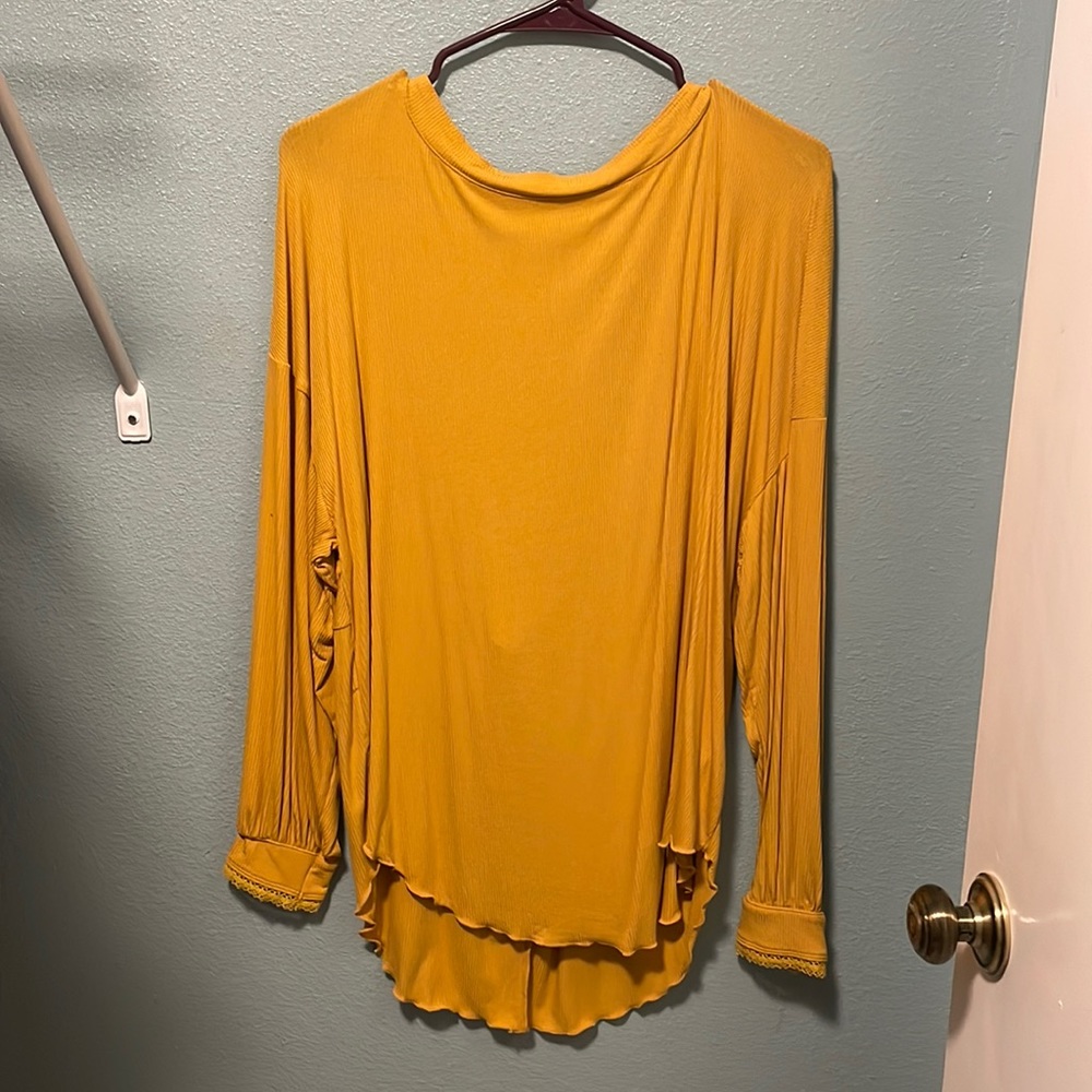 Long sleeve open back boho style